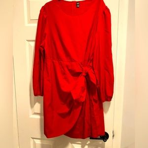 PLUS Red wrap dress!🎈